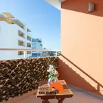 #209 Modern Bright & Stylish