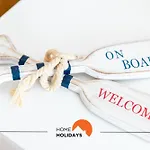 #209 Modern Bright & Stylish *