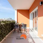 #209 Modern Bright & Stylish *