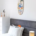 شقة #209 Modern Bright & Stylish *