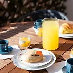 #209 Modern Bright & Stylish شقة