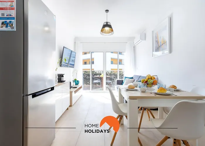 #209 Modern Bright & Stylish Apartament *